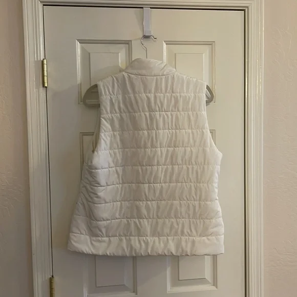 Michael Kors White Puff Vest- Large - Picture 4 of 4
